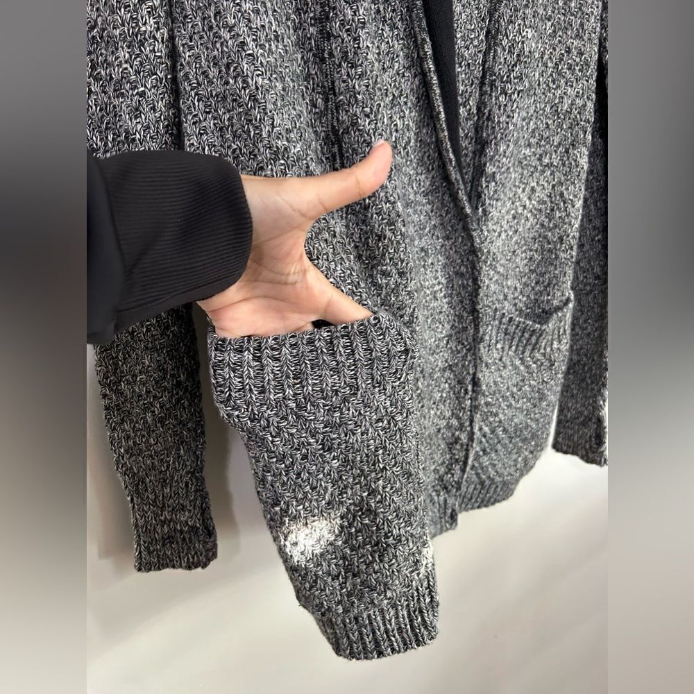 Lululemon Black and white Buttoned Cardigan - Picture 3 of 12